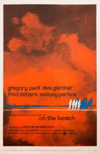 دانلود فیلم On the Beach 1959399529-208417832