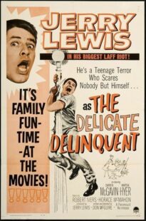 دانلود فیلم The Delicate Delinquent 1957422627-258659505